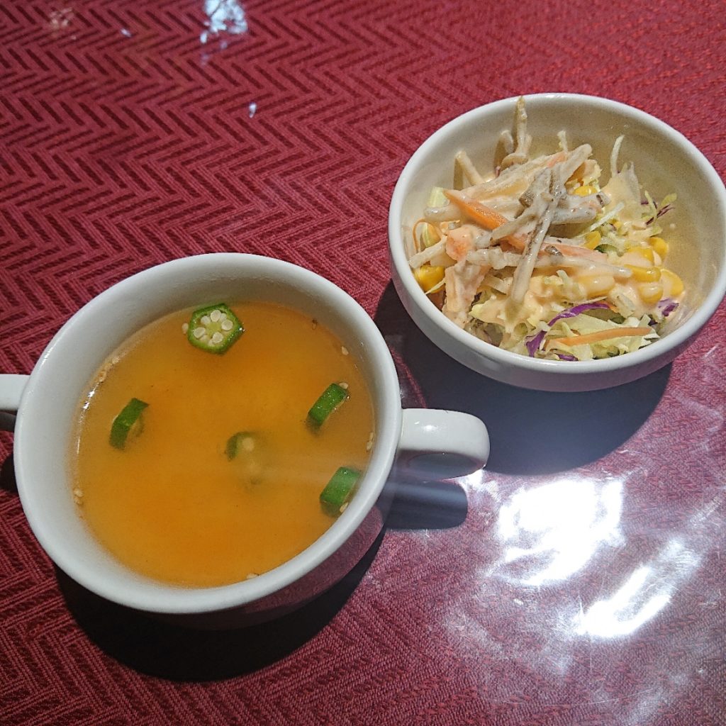 カフェテラスライオンの前菜とスープ